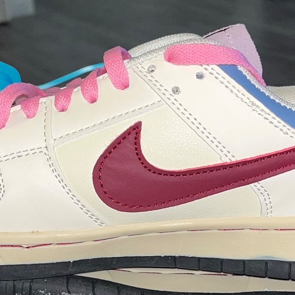 Brand New Nike SB Dunk Womens Athletic Shoes. Size 8.5 - Picture 2 of 9